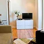 Διαμέρισμα Cosy And Renewed T2 In Campolide - D