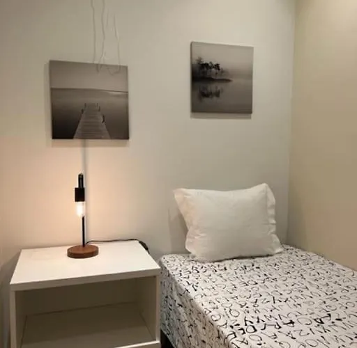 Apartament Cosy And Renewed T2 In Campolide - D *